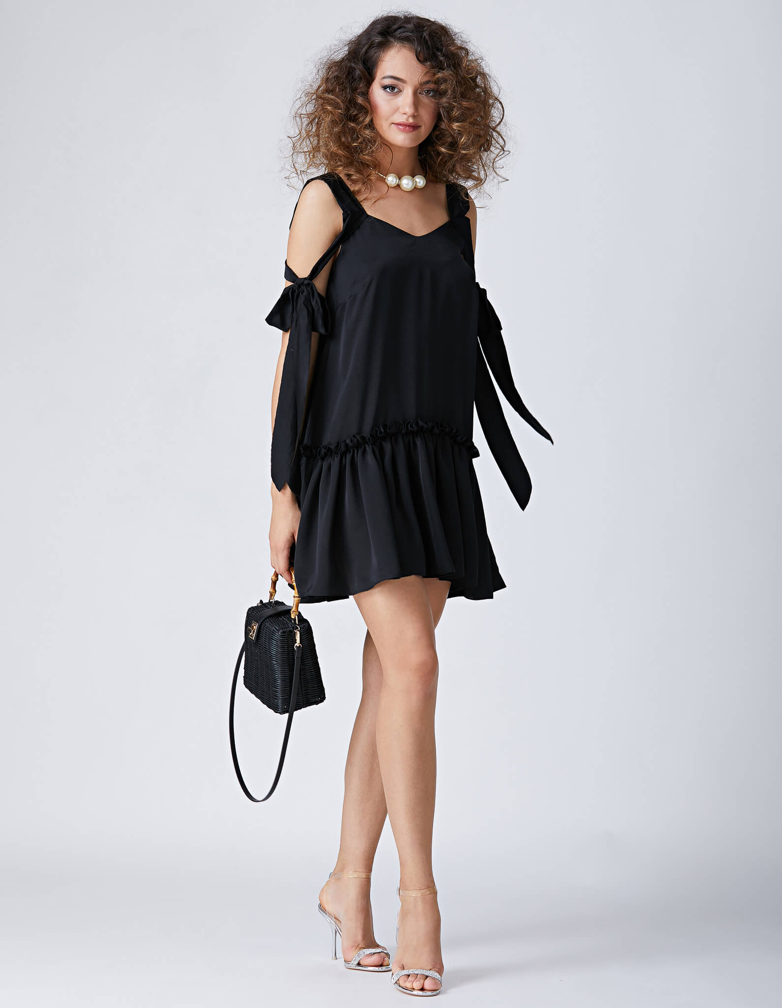 Rochie scurta neagra cu volane SONORA